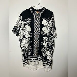 FARM Rio Black and White Floral Button Down Shirt